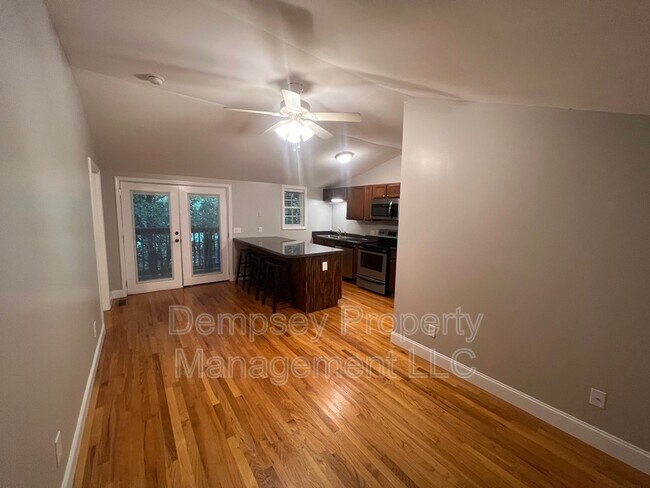 Foto del edificio - 316 Caplewood Dr