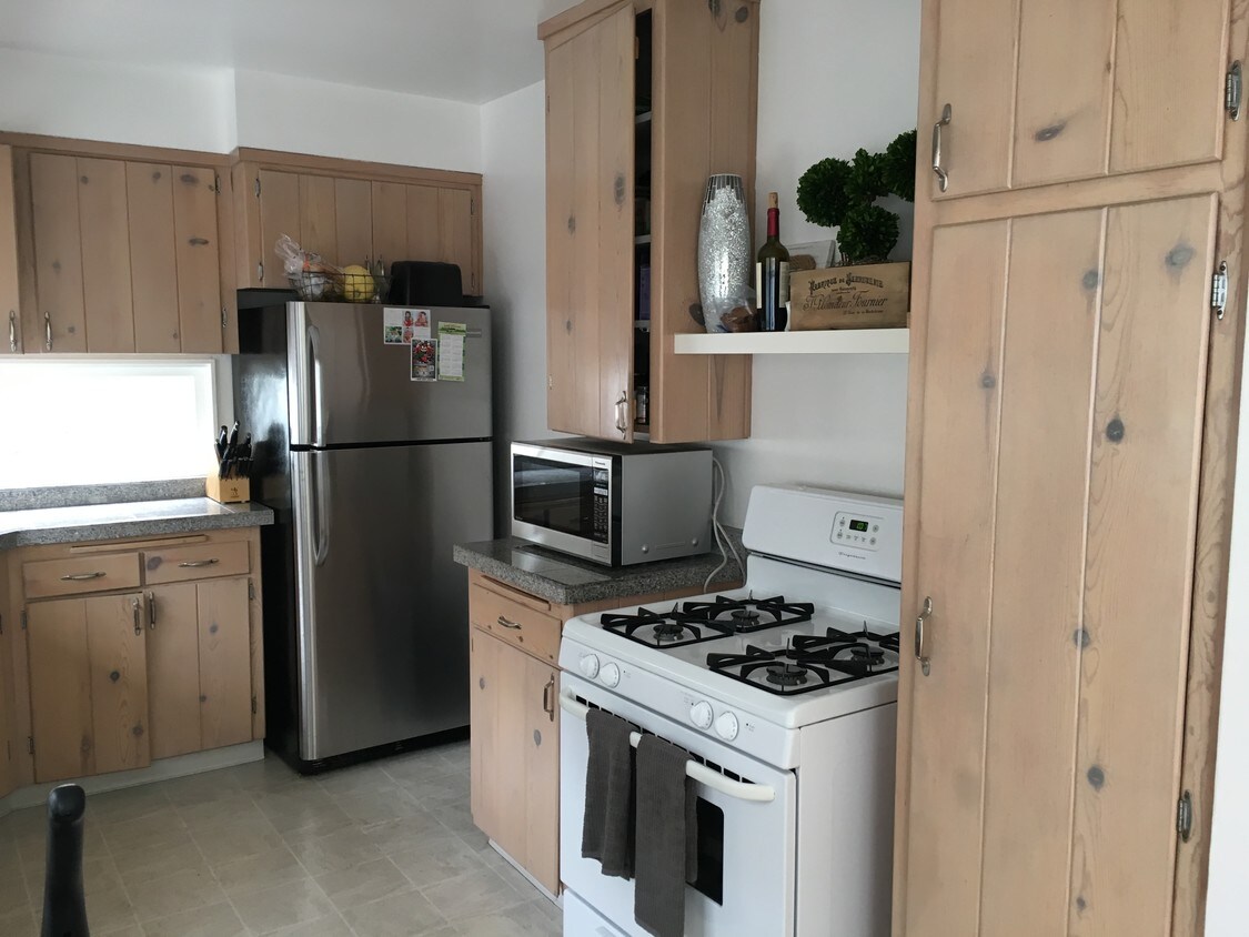 127 Apartments Available for Rent in Manhattan Beach, CA