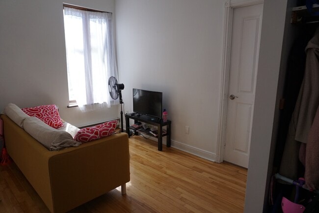 Building Photo - 3953 Rue De Bullion