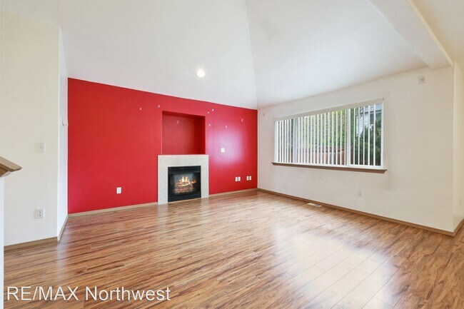 Building Photo - 3 br, 2.5 bath House - 822 Rowland Dr SE