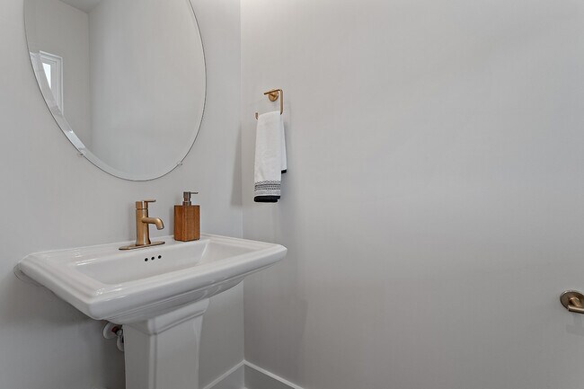 Foto del edificio - 2054 Florine Dr