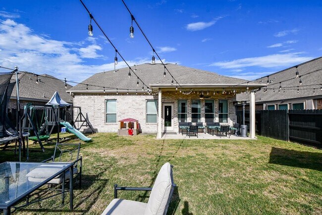 Foto del edificio - 4938 Applewood Crest Ln