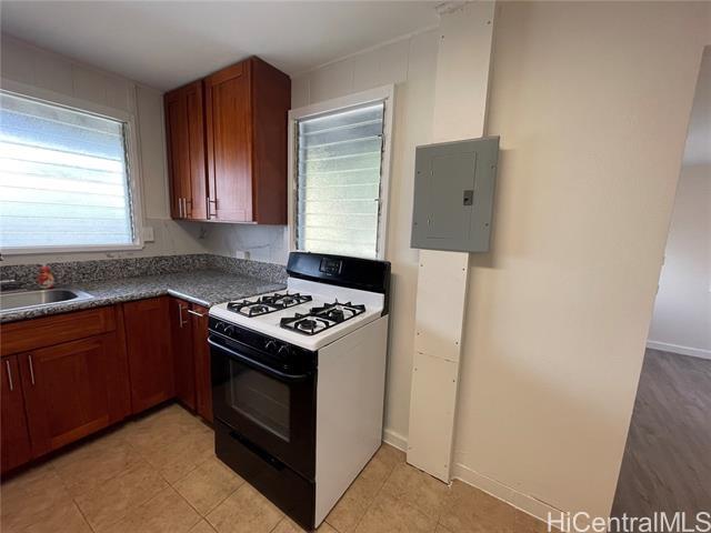 Building Photo - 533 Hanana Pl