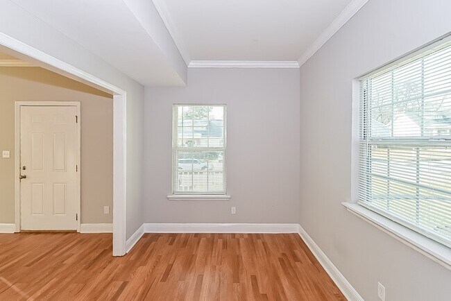 Building Photo - Adorable 3 Bedroom in Birmingham