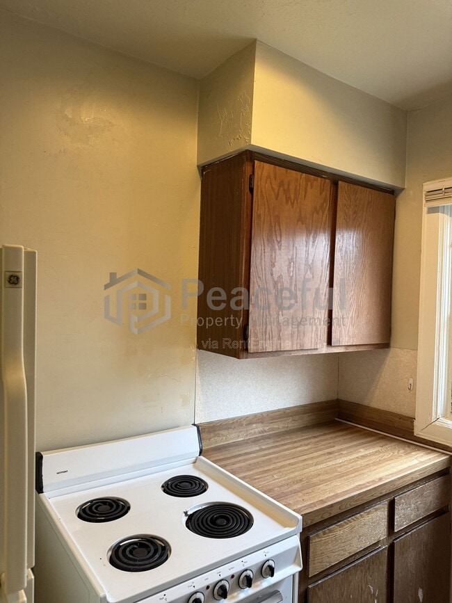 Building Photo - 417 Wall St