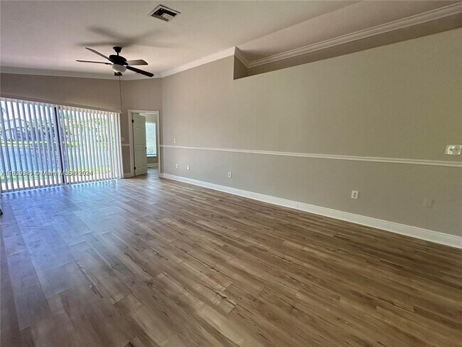 Building Photo - 510 NW 108th Ter