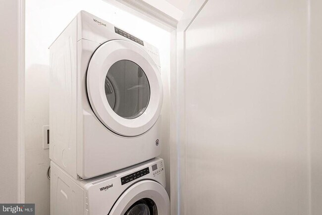 Foto del edificio - 1946 N 6th St