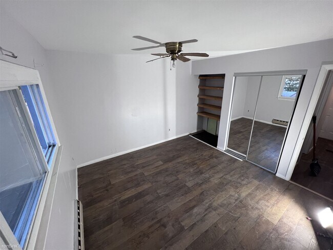 Foto del edificio - 3 br, 1 bath Townhome - 51 Presidential Drive