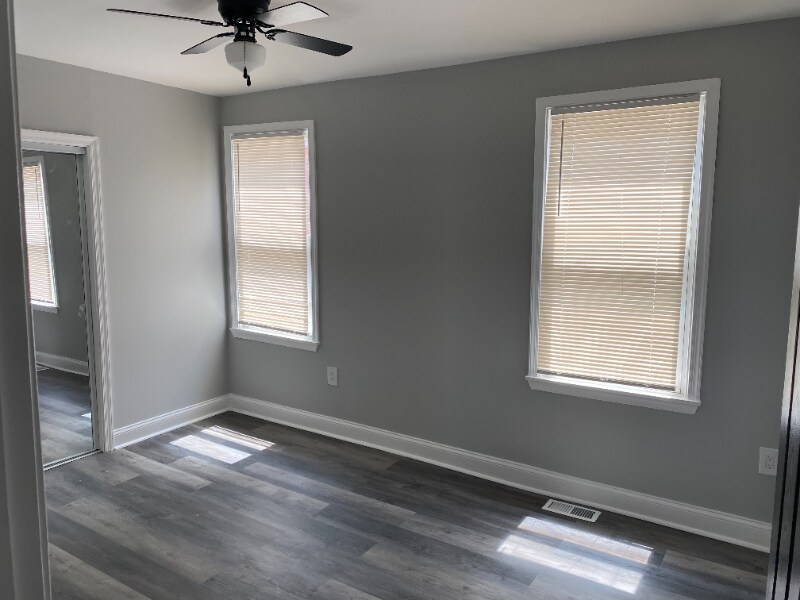 Foto principal - 5112 Belair Rd