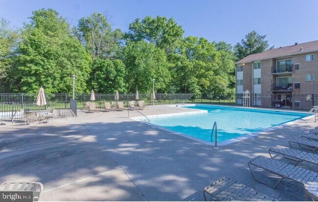 Foto del edificio - 710 Heritage Ln