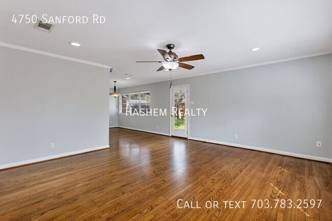 Foto del edificio - 4750 Sanford Rd