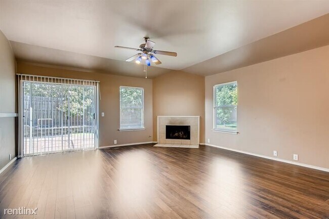 Foto del edificio - 4 br, 2 bath House - 1401 Horseshoe Bend Ct