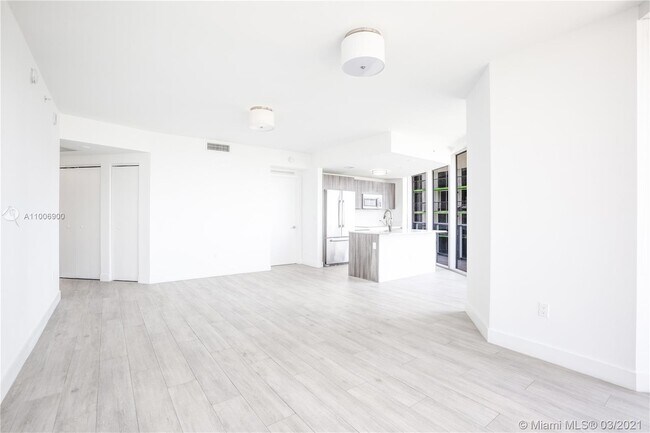 Building Photo - 488 NE 18th St
