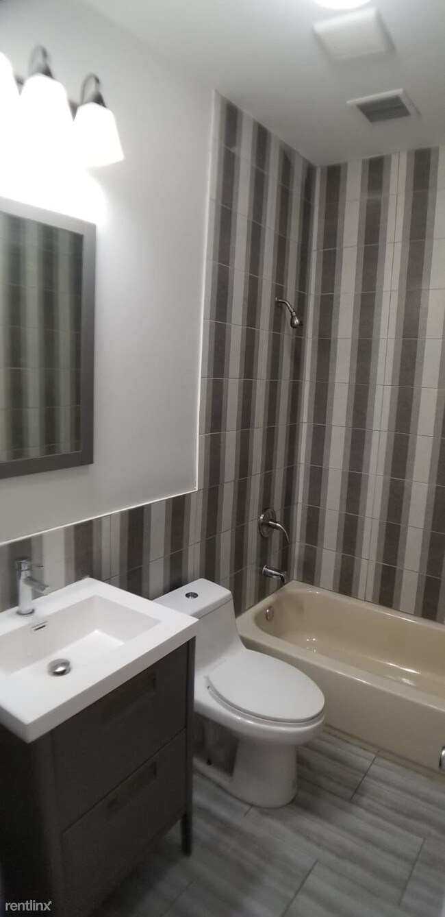 Foto del edificio - 3 br, 1 bath  - 7 Chelsea Ave Apt 3