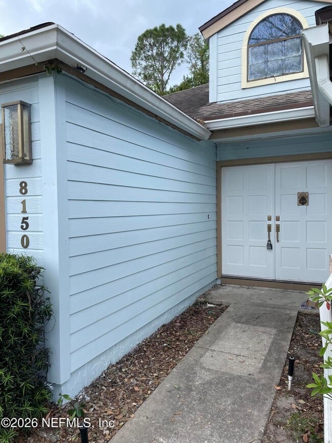 Foto del edificio - 8150 Loch Lomond Ln