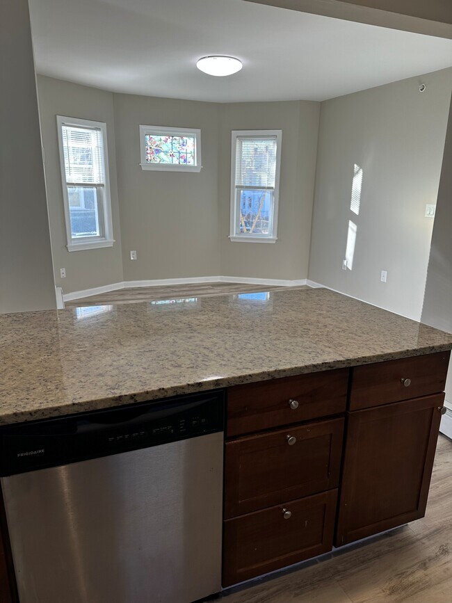 Foto del edificio - 91 Homes Ave