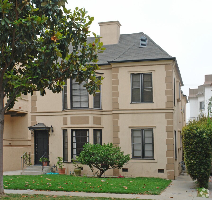 Building Photo - 233 S Gale Dr