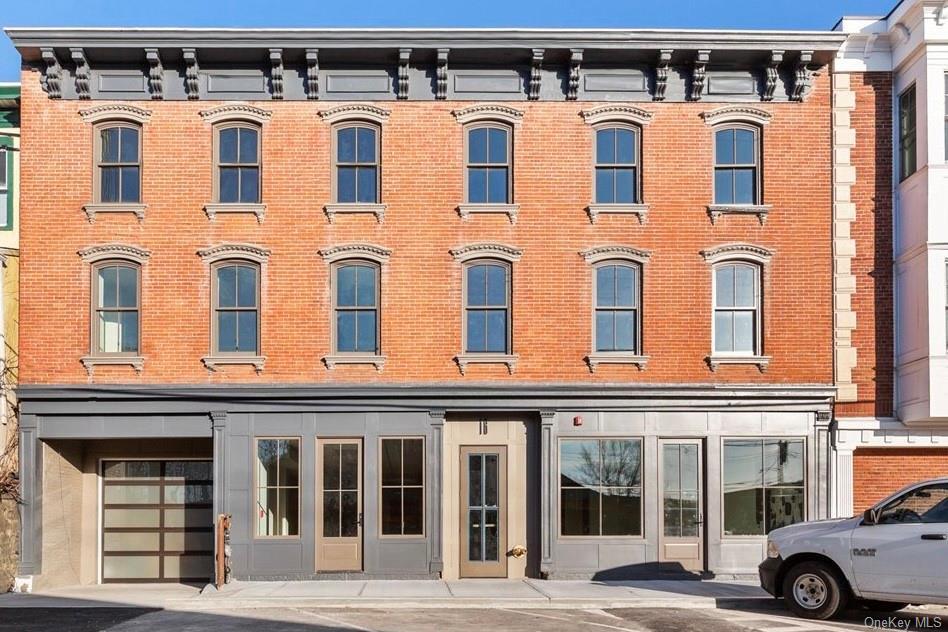 16 N Astor St, Irvington, NY 10533 Room for Rent in Irvington, NY