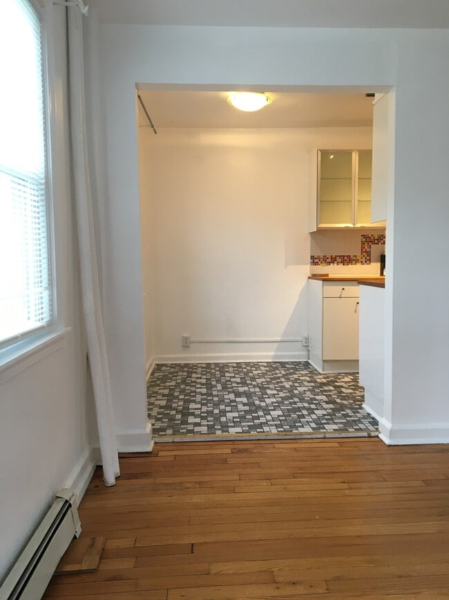 Foto del edificio - 656 W Park Ln