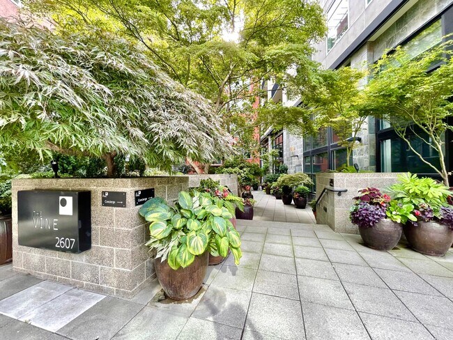 Foto del edificio - Great Condo For Rent