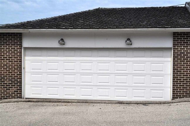 Foto del edificio - 780 Russell Rd