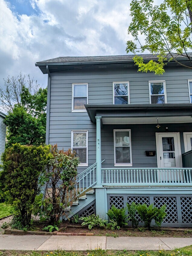 Primary Photo - 18 4th St