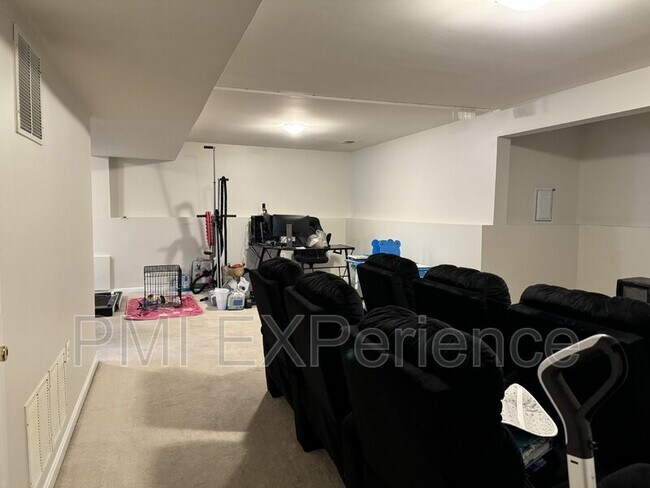Foto del edificio - 11464 Westmont Ct