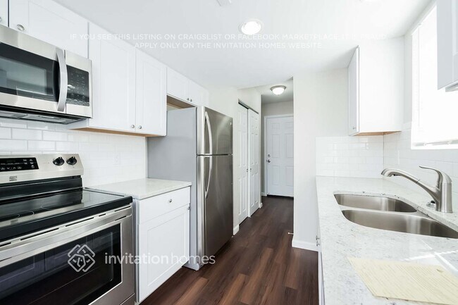 Foto del edificio - 10511 Owens St