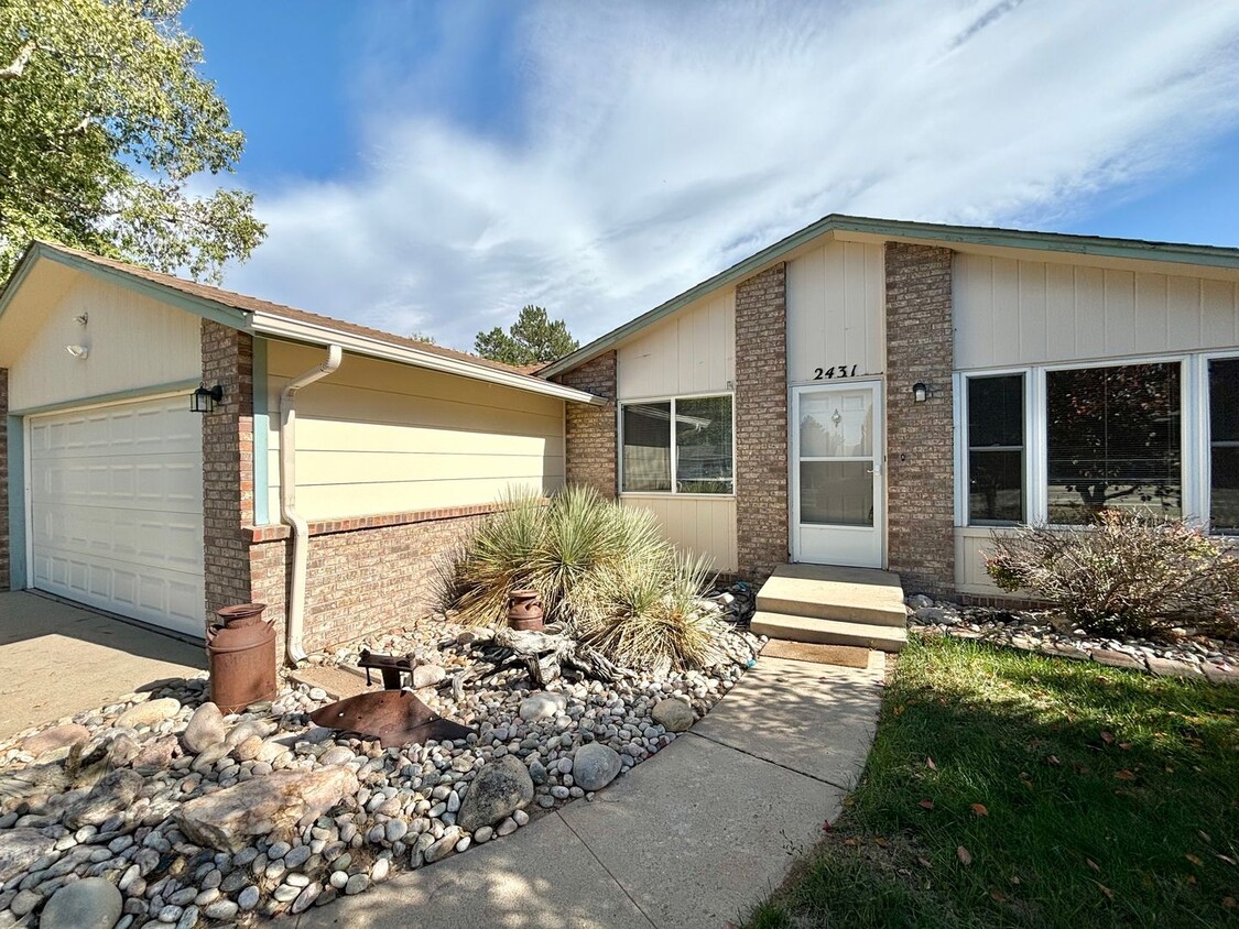 Primary Photo - Charming 3 bed, 2 bath Tri-Level Home for ...