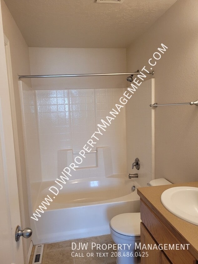 Building Photo - 18426 Viceroy-