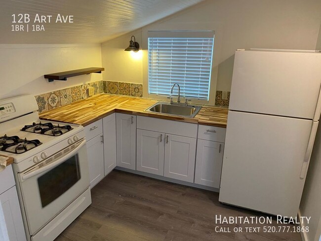 Building Photo - Renovated 1 bed/1 bath in Old Bisbee with ...