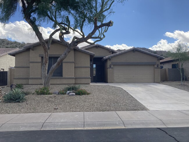 Long drive way - 18479 W Capistrano Ave