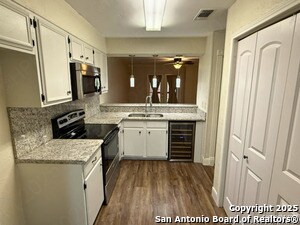 Building Photo - 5222 E Rolling Ridge Dr