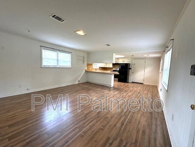 Foto del edificio - 109 Keen Ave