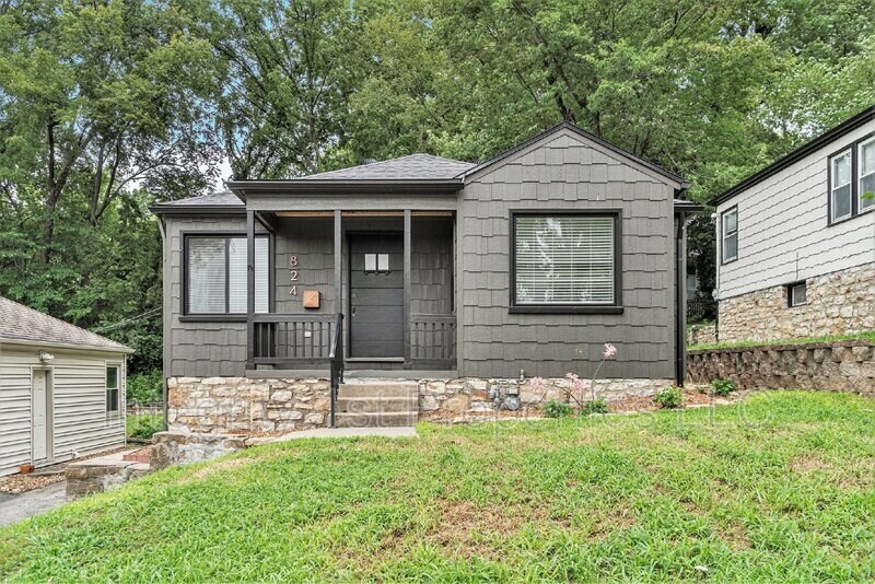 Primary Photo - 824 East St