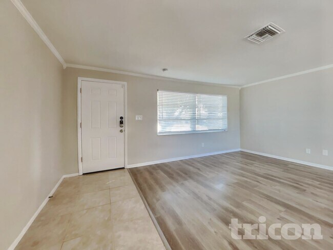 Foto del edificio - 2166 Timber Ln