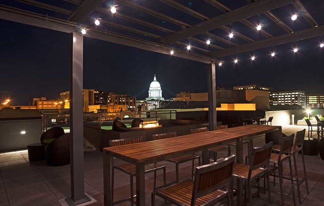 Capitol View from Veranda - Ovation 309