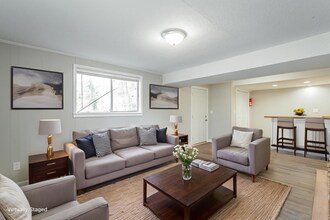 Building Photo - 5221 Old Trail