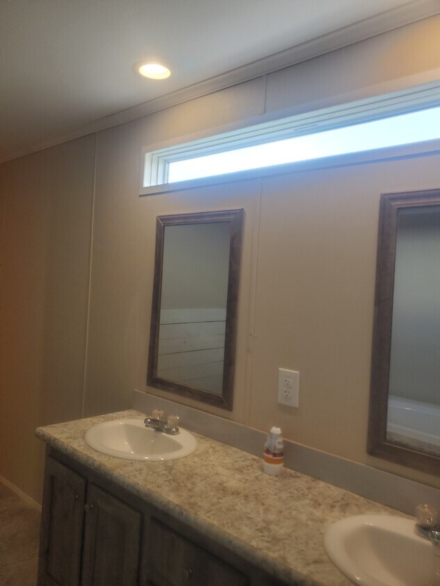 Foto principal - 1118 Meadowlark Dr