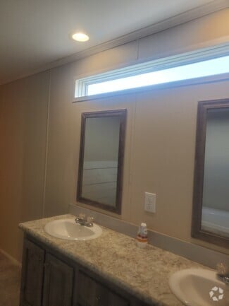 Building Photo - 1118 Meadowlark Dr