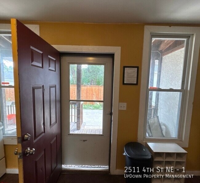 Foto del edificio - 2511 4th St NE
