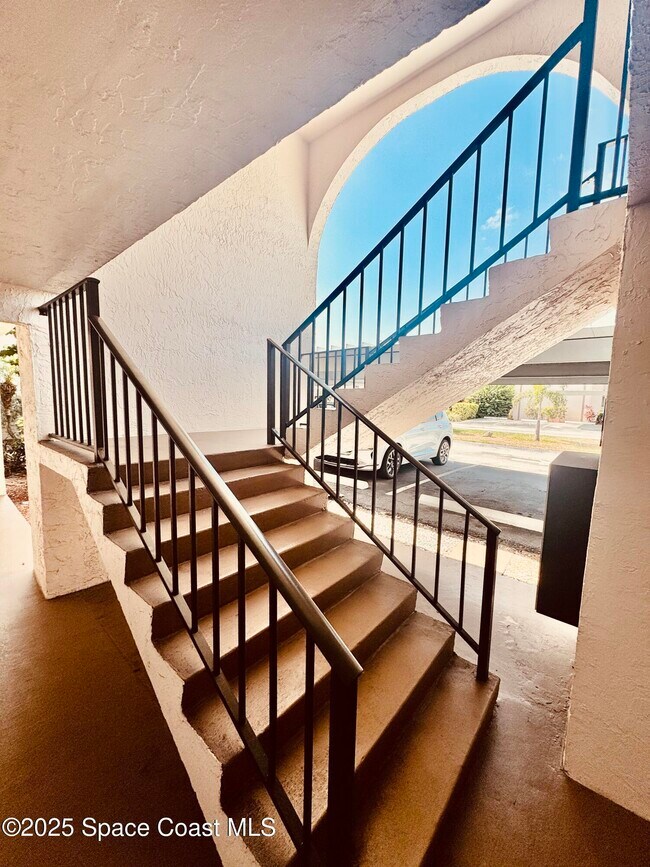 Foto del edificio - 5807 N Atlantic Ave