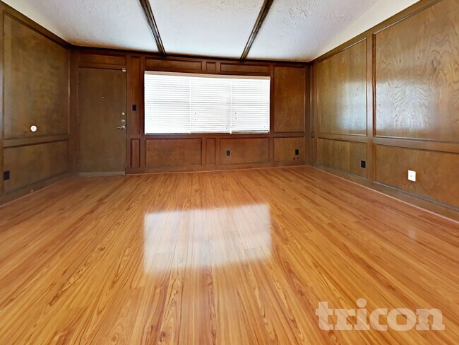 Foto del edificio - 1838 Turtle Creek Dr