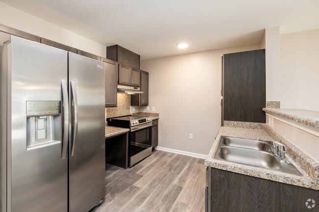 2BR, 1.5BA - 950SF - Kitchen - Grande Oak - A 55+ community!