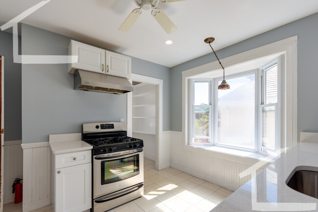 Building Photo - 17 Champney St