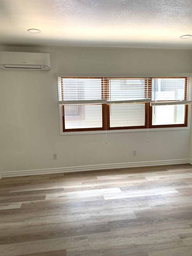 Foto del edificio - 2428 Imperial Ave