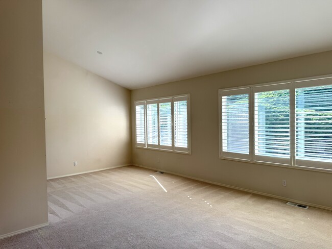 Building Photo - 7825 Amethyst Loop NW