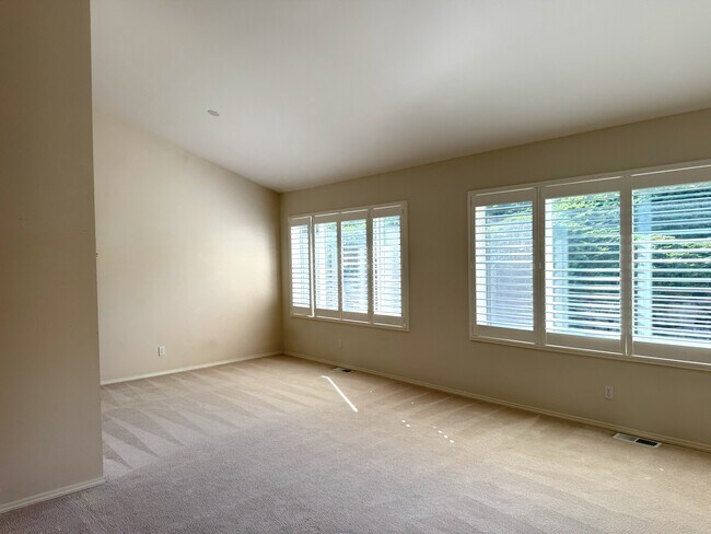 Foto del edificio - 7825 Amethyst Loop NW