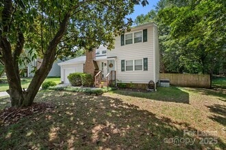 Building Photo - 8211 Park Vista Cir