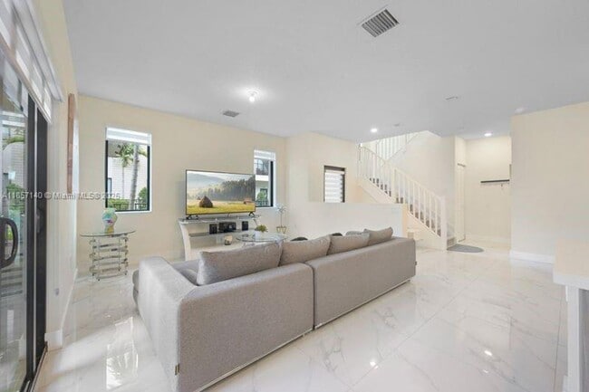 Foto del edificio - 4712 NW 83rd Ave